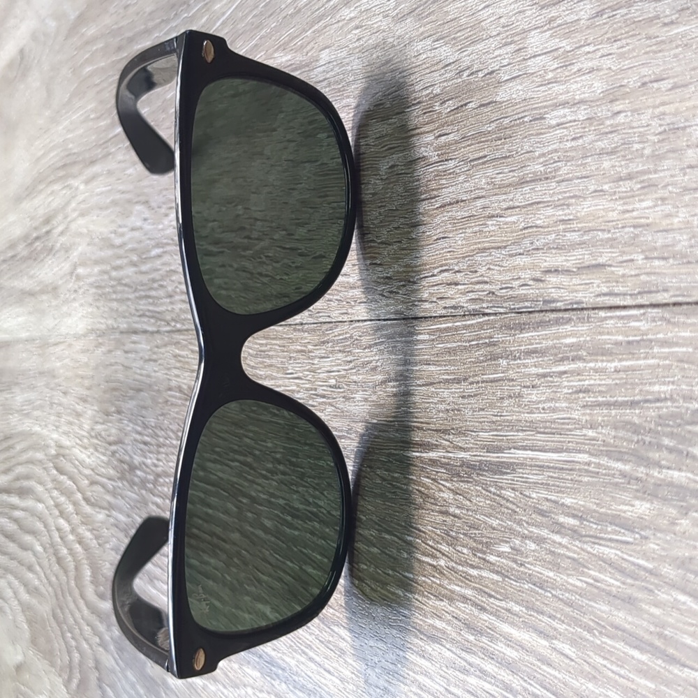 Ray-Ban Wayfarer Classic Black Sunglasses